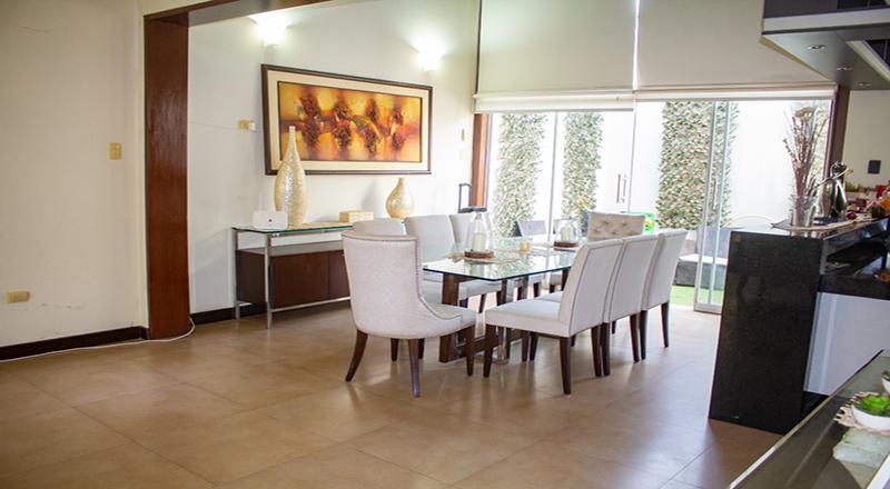 VENTA DE CASA DE 3 PISOS EN ALAMEDA COUNTRY CLUB